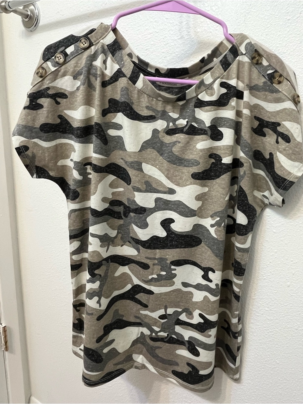 NWOT**NEW***Madison Girls Camo Short Sleeve Tee in Olive, Tan & Black